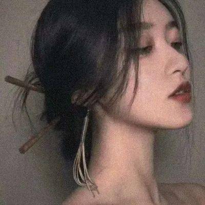 有人“打飞的”抢开户，内地客户涌入香港券商银行